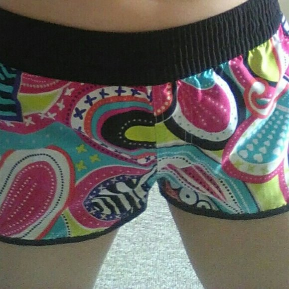 Fun Board Shorts - Picture 3 of 7